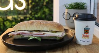 Cappuccino + sandviş Ciabatta