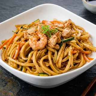 17 - Yaki Udon de Gambas y Vegetales
