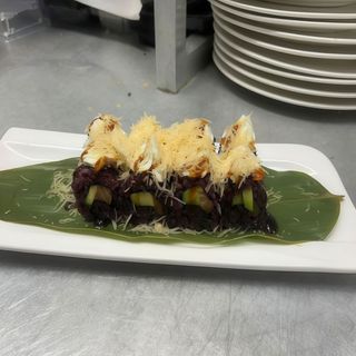 70 Rollo Negro De Salmón (8 Pzs.)