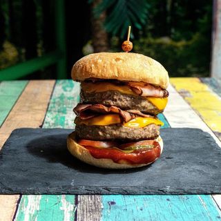 DOUBLE BBQ Bacon CheeseBurger