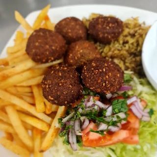 Menú Plato 6 Falafel + Ensalada + Refresco (33 Cl.)