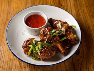 Курячі крила в  соусі BBQ (250г)