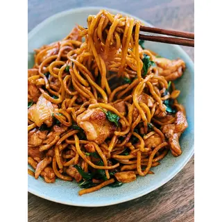 Royal Special Noodles With Chicken