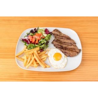 Combinado Solomillo A La Pimienta Con Patata Y Huevo