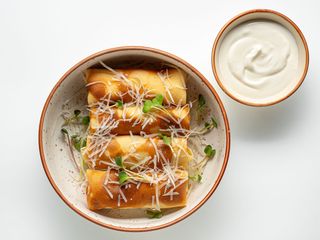 Млинці з куркою та сиром