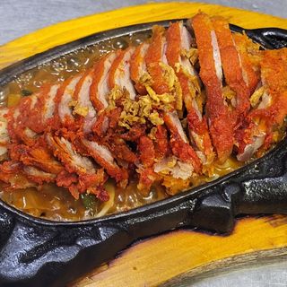 Kaczka po tonkińsku (na gorącym półmisku)