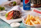2 Kebab de vită mare + 1 Cartofi pai + 2 Băuturi la alegere