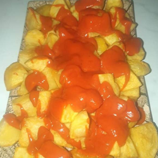 Ración De Patatas Bravas