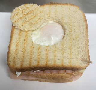 Sándwich Mixto Con Huevo