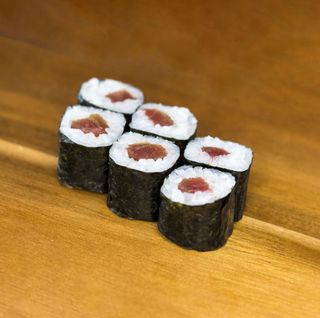 HOSOMAKI ATUN  /6 UDS