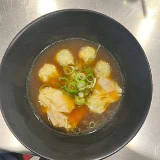SOPA WANTON (Puesto 2)