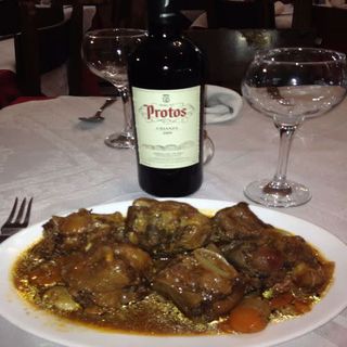 Rabo De Toro Estofado