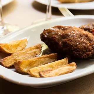 Librito de cerdo eco o cachopo de Dpages relleno de queso eco y jamón dulce eco