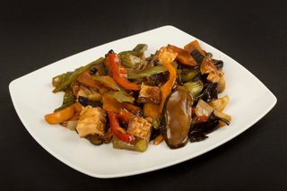 3005-Tofu cu legume și ciuperci