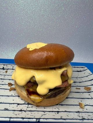 X-Cheddar Burger