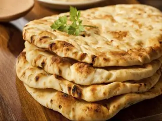 PAAN DE QUESO  (CHEESE NAAN)