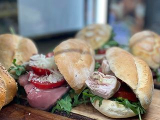 Panino con roast beef