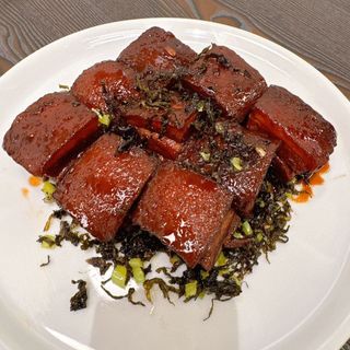 315	梅菜东坡肉 推荐	Braised Pork Belly with Preserved and vegetable