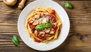 Pâtes Au Poulet Rouge