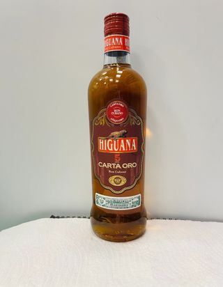 Rum Higuana carta oro ron 70cl