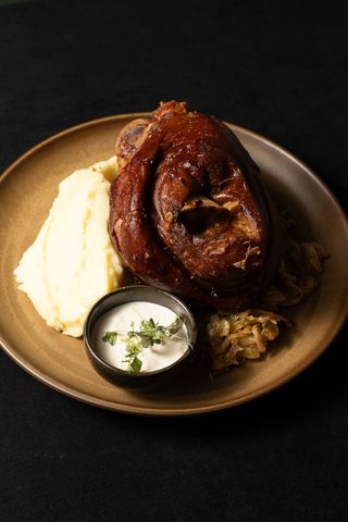 Ciolan de porc afumat