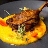 Томлена качина ніжка конфі (350г/150г)