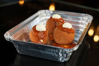 4 croquetes de barriga de porco