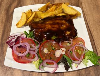 PLATO RIBS & CHIPS 