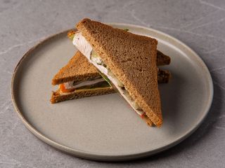 Сендвіч з куркою (200g)