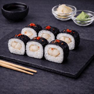 Макі рол з морським гребінцем (6шт./130г)