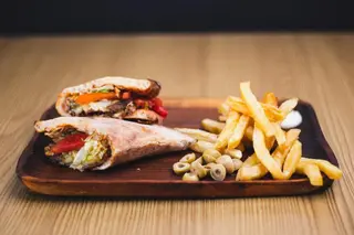 Makloub Cordon Bleu
