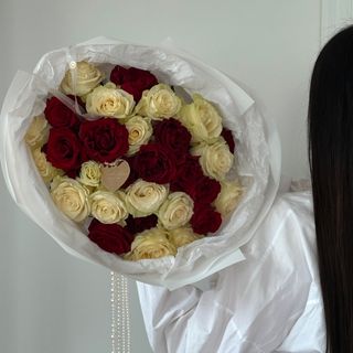 Букет «Мондіаль (17) та Родос (18)»