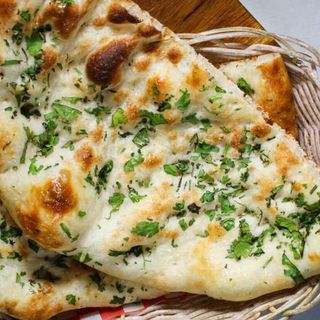 Methi Gaarlic Naan