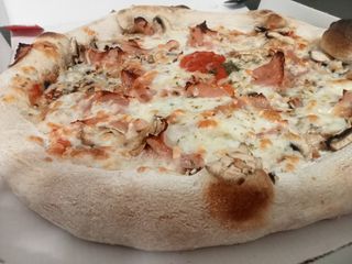 Pizza reina (33 cm.)