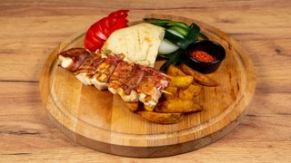 Rolovani pileći ili svinjski ražnjić 200g