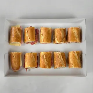 Bandeja De Mini Baguettes (10 Uds.)