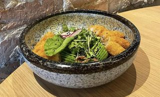 Salată de creveți asiatică