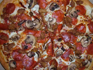 Large Regina Pizza