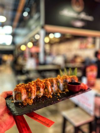 Uramaki De Salmón Aburi (8 Uds.)