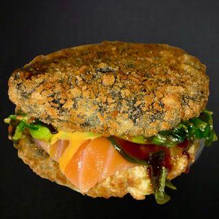 Komo Burger z łososiem