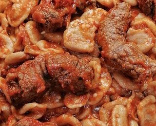 Orecchiette al ragù di braciola con braciola