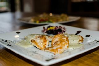 Puretina žar u umaku od gorgonzole