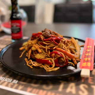 Wok La Delicia Biftek + Coca Cola Combo
