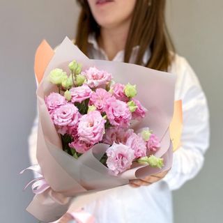 Букет із 5 рожевих эустом