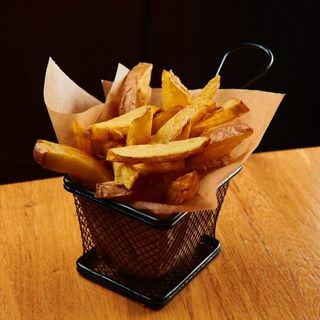 Cartofi proaspeți prăjiți 