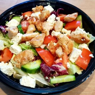 Salată cu piept de pui   