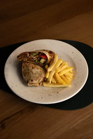 Combo Tortilla sa piletinom + piće