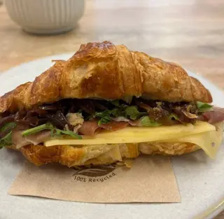 Croissants de Presunto e Queijo Emmental