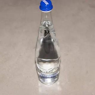 Вода Карпатська джерельна н/г  0,5 л скло