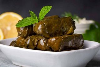 Sarmalute in foi de vita